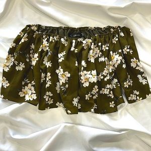 CH mode | Off Shoulder Puff Sleeve Crop Top  | Color: Seaweed Green | Size: S/M